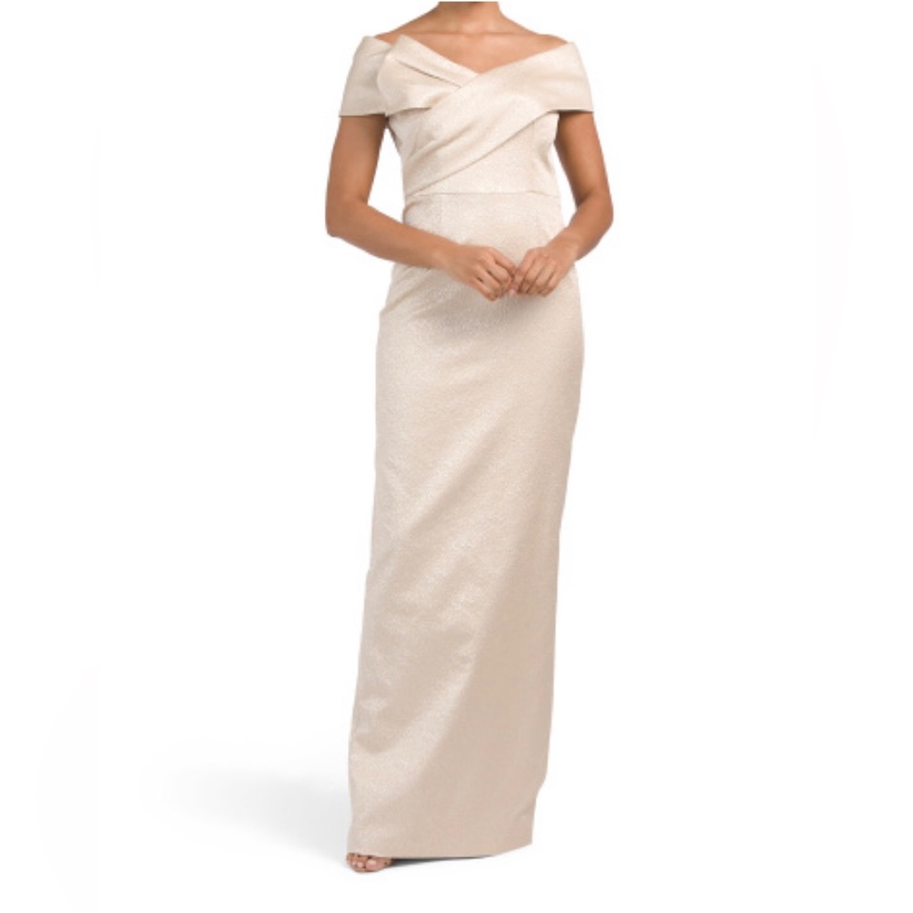TERI JON Gown size 12 brand new with tags color GOLD